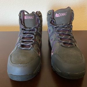 Girl’s Hiking Boots
